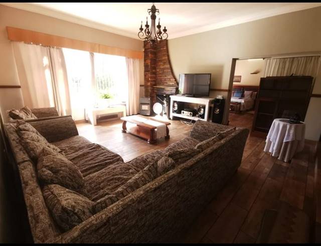 4 BEDROOM HOUSE FOR SALE IN CASSELDALE